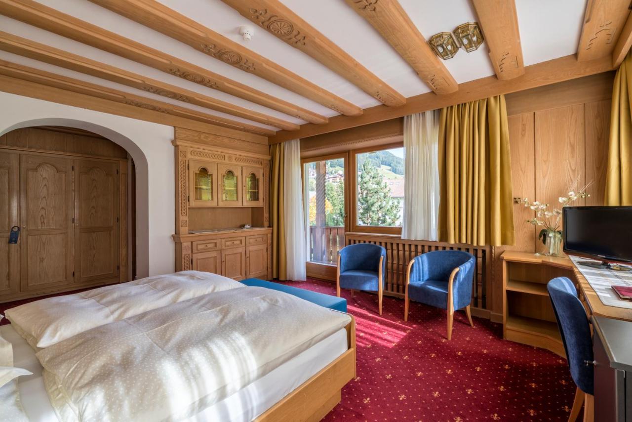 Hotel Hell Ortisei Esterno foto