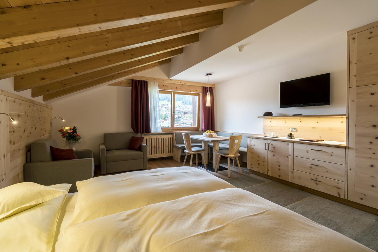 Hotel Hell Ortisei Esterno foto