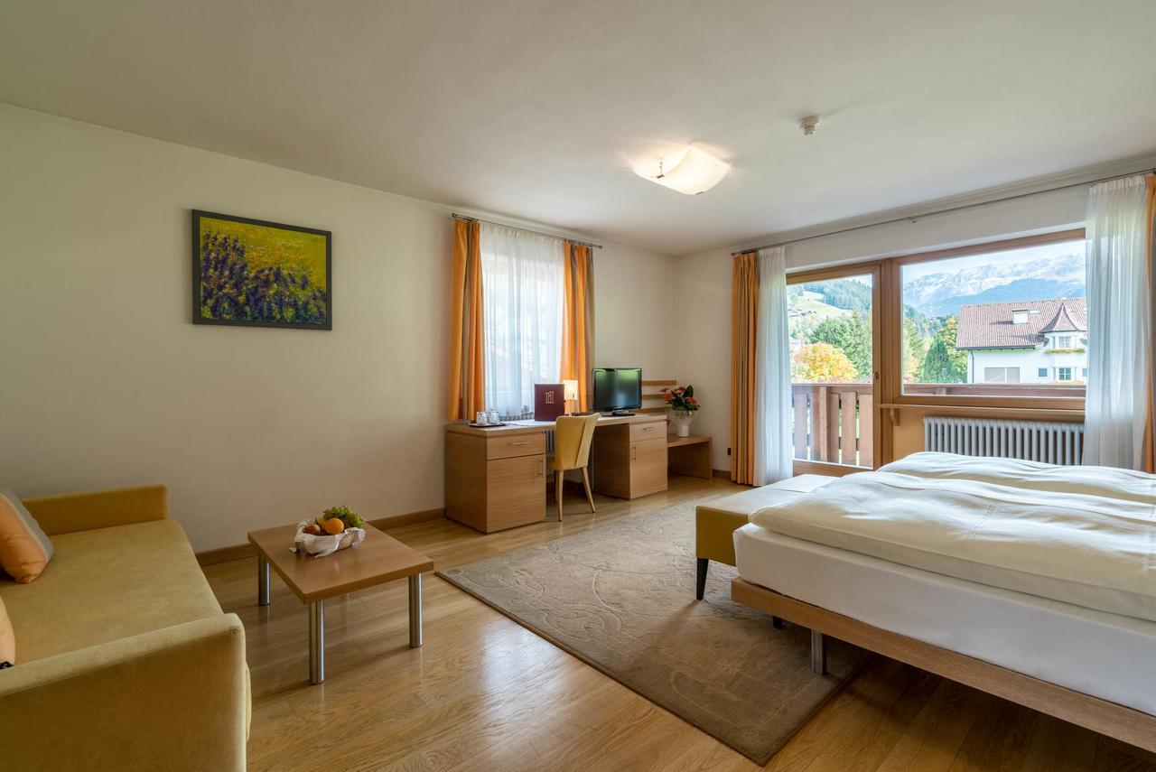 Hotel Hell Ortisei Esterno foto