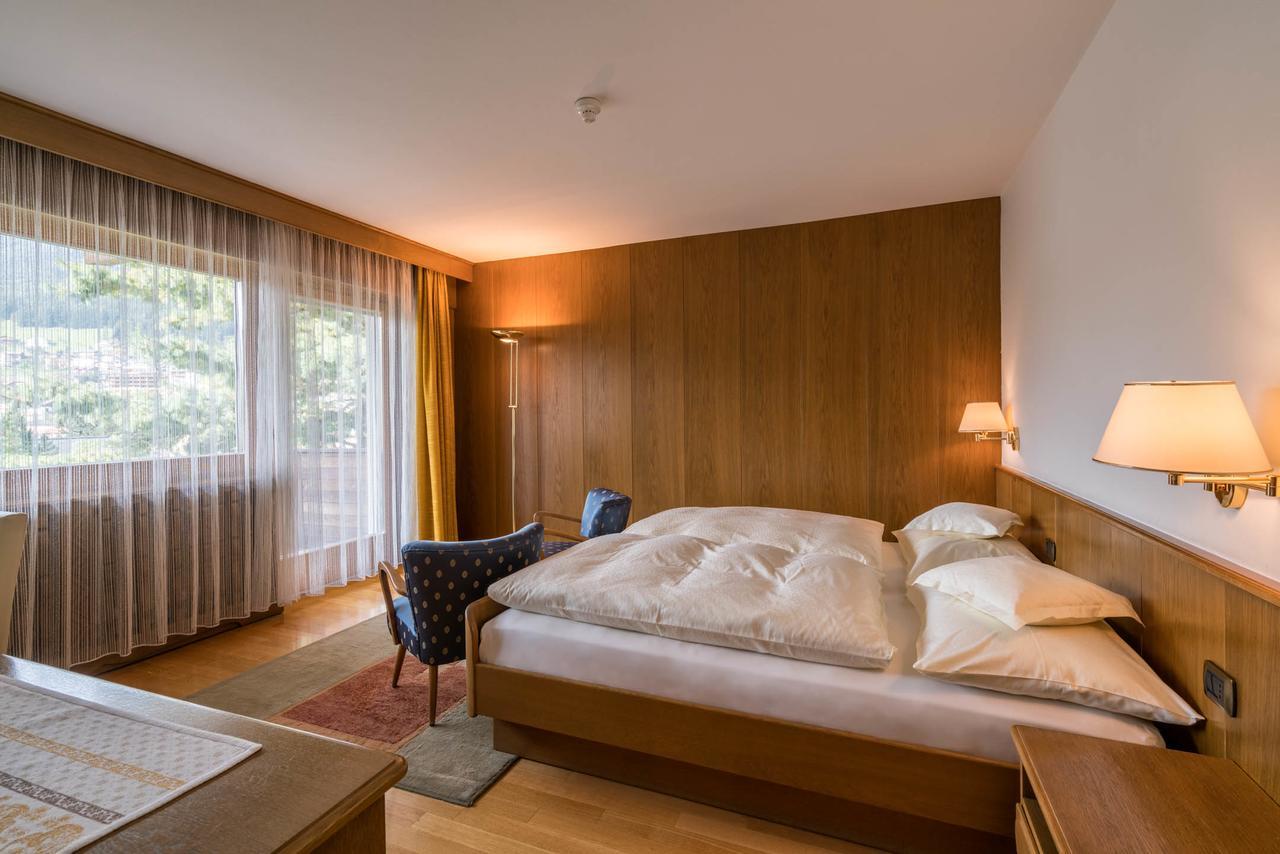 Hotel Hell Ortisei Esterno foto