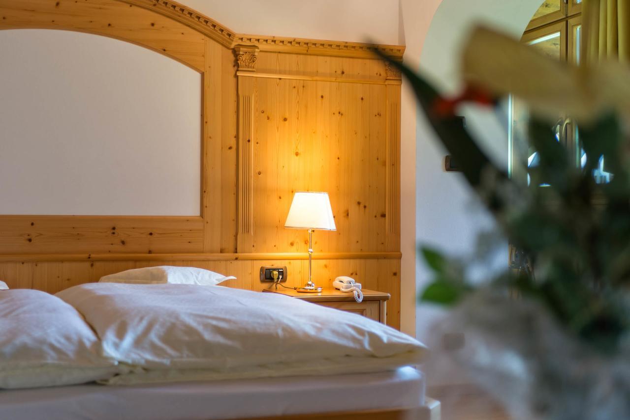Hotel Hell Ortisei Esterno foto