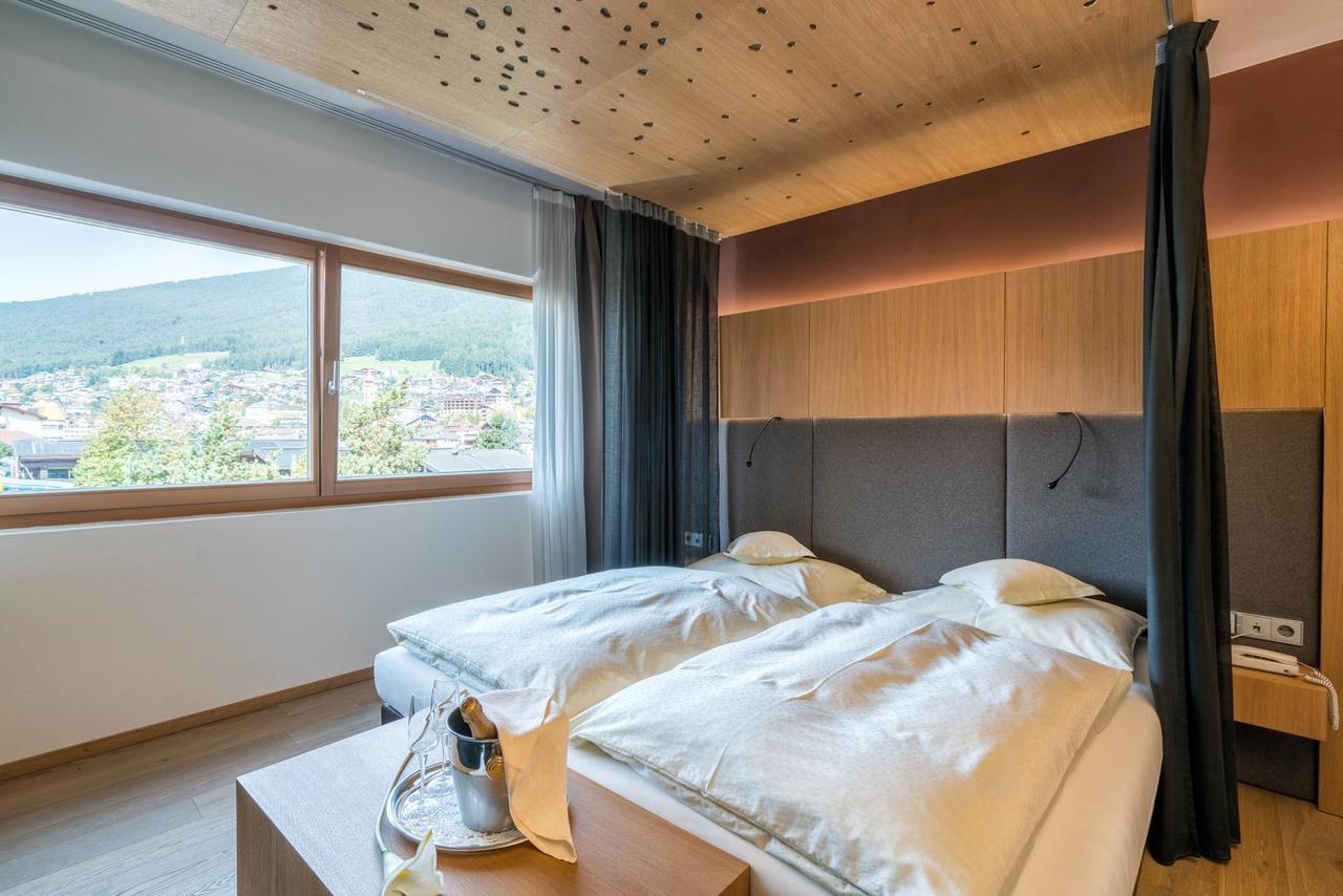 Hotel Hell Ortisei Esterno foto