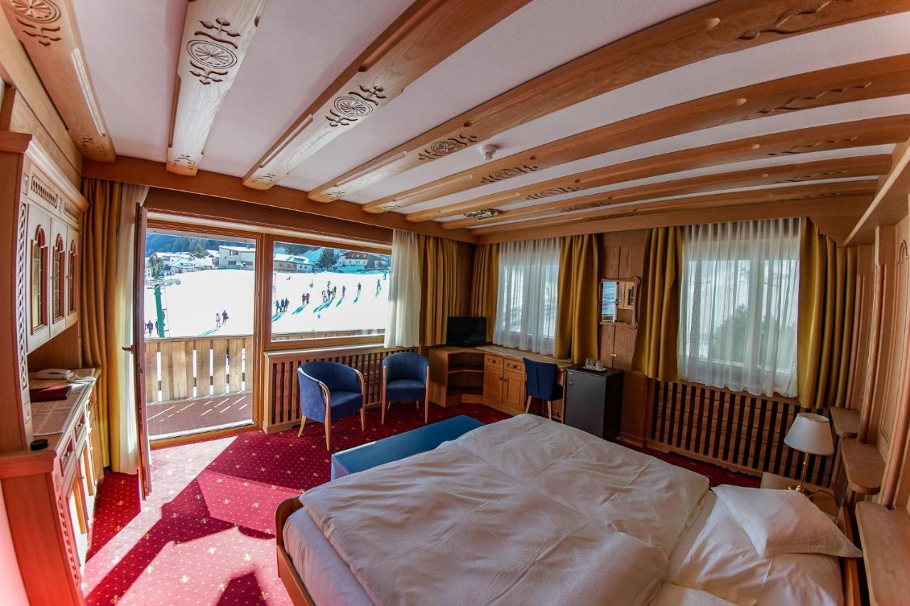 Hotel Hell Ortisei Esterno foto